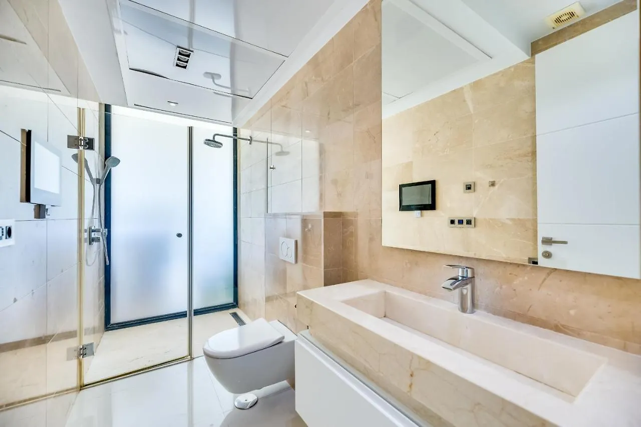 All About Villa Azur Marbella